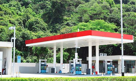 Com gas station